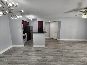 2736 S University Dr, Unit 1101 in Davie, FL - Building Photo - Building Photo