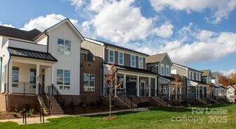 17014 Fairmount Way in Pineville, NC - Building Photo