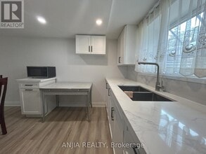 68 Singleton Rd in Toronto, ON - Building Photo - Building Photo