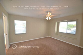 5824 Wrenwater Dr in Lithia, FL - Building Photo - Building Photo