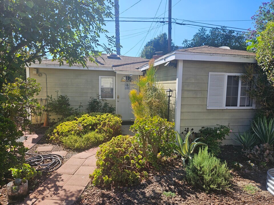 4357 Stewart Ave in Los Angeles, CA - Foto de edificio