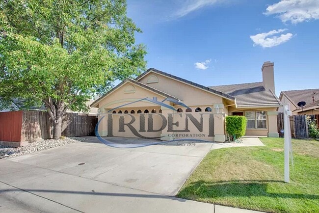 property at 2305 Summerfield Ct