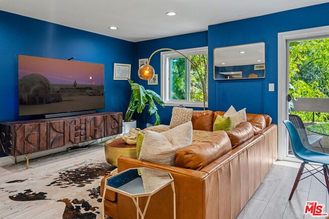 property at 2700 Cahuenga Blvd