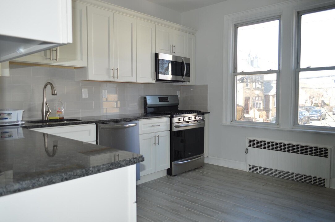 286 Fulton Ave in Jersey City, NJ - Building Photo