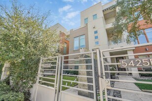 5425 Hidalgo St in Houston, TX - Building Photo