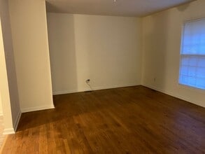 562 Granite St in Raleigh, NC - Building Photo - Building Photo