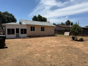 930 Goldenrod St in Escondido, CA - Building Photo - Building Photo