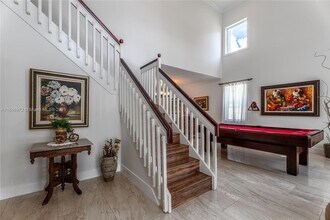 1055 Cedar Falls Dr in Weston, FL - Building Photo - Building Photo