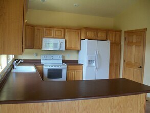 7141 Prestwick Rd in Rapid City, SD - Building Photo - Building Photo