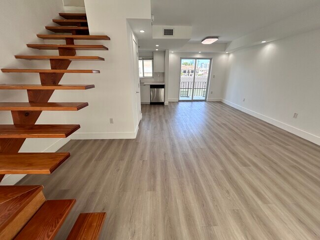 1328 NW 4th St in Miami, FL - Building Photo - Building Photo