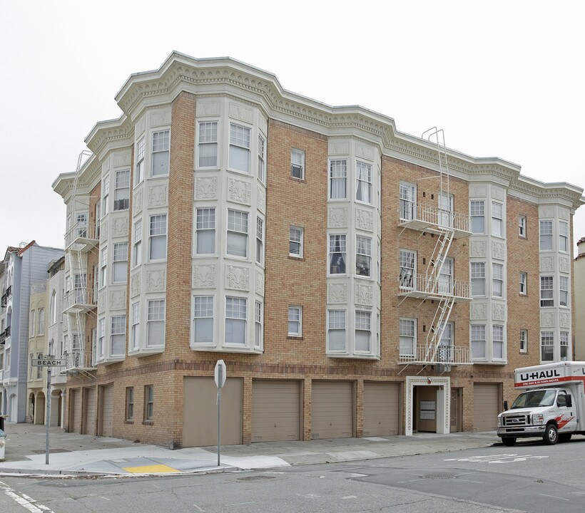 1701 Beach St in San Francisco, CA - Building Photo