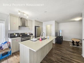 1853 Carrington Blvd in Calgary, AB - Building Photo - Building Photo