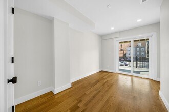 80 Bunker Hill St, Unit 2 in Boston, MA - Building Photo - Building Photo