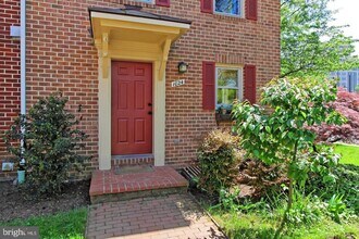 1024 N Monroe St in Arlington, VA - Building Photo - Building Photo