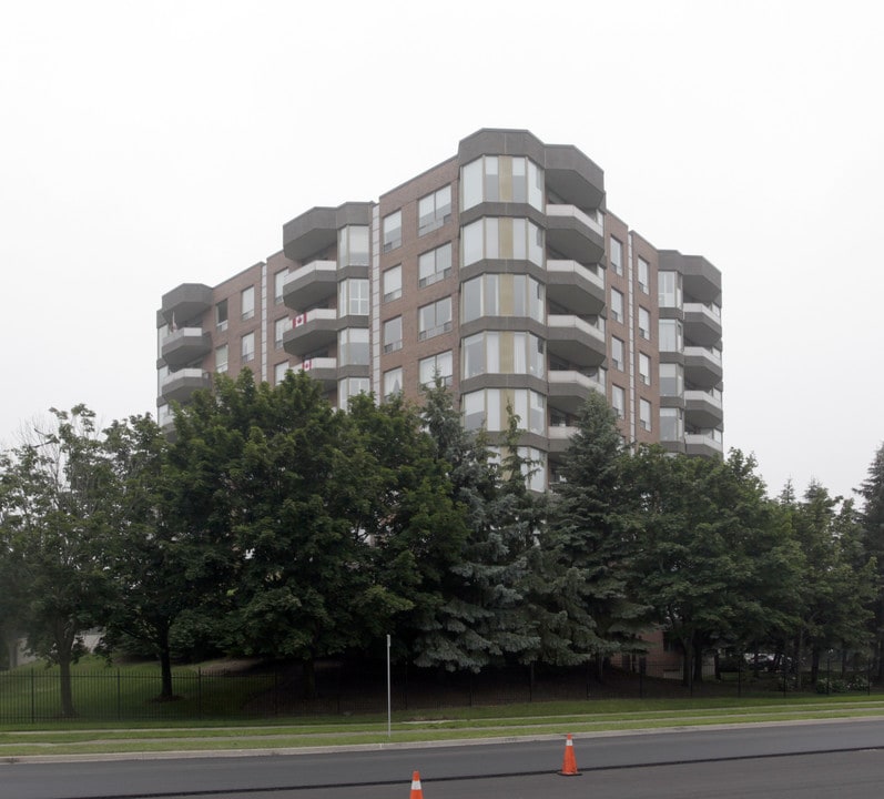 The Arboretum in Oakville, ON - Building Photo