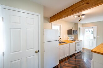 341 Little John Dr NW in Lilburn, GA - Building Photo - Building Photo
