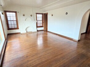 2068 San Francisco Ave in Long Beach, CA - Building Photo - Building Photo