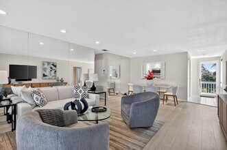 19811 Boca W Dr in Boca Raton, FL - Building Photo - Building Photo