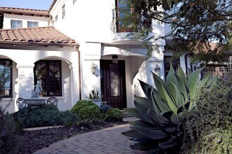 1215 Altamead Dr in Los Altos, CA - Building Photo - Building Photo