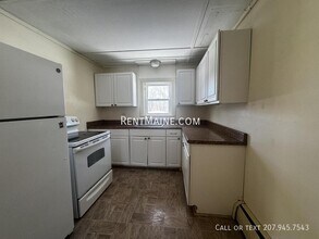 114 Riverside Dr in Augusta, ME - Building Photo - Building Photo