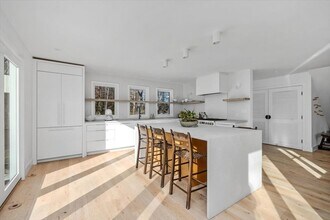 86 Atlantic Ave in Cohasset, MA - Building Photo - Building Photo