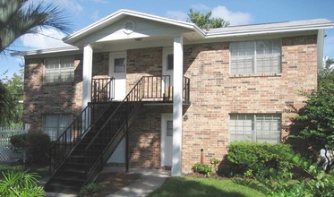 St. Charles Gardens Apartments in Jacksonville, FL - Building Photo - Building Photo