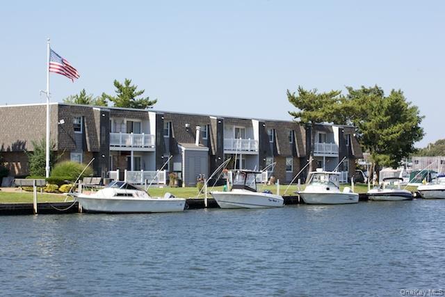 82 Mainsail Dr in Patchogue, NY - Building Photo - Building Photo