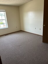 100 Mineral Manor Way in Parkersburg, WV - Building Photo - Building Photo