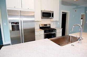 185 Walden St, Unit 2 in Cambridge, MA - Foto de edificio - Building Photo