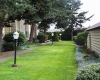 Evergreen Estates in Woodburn, OR - Foto de edificio - Building Photo