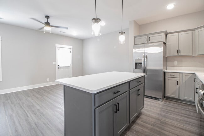 403 Jonathan Wade Cir in Clarksville, TN - Building Photo - Building Photo