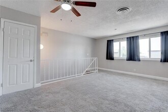 1438 Lorilyn Ave in Las Vegas, NV - Building Photo - Building Photo