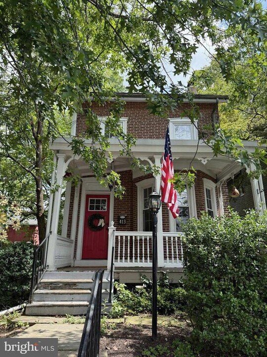 413 E Montgomery Ave in North Wales, PA - Building Photo
