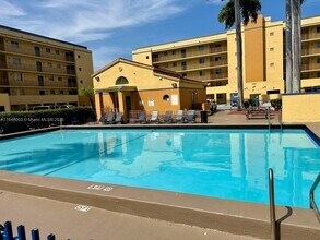 14930 SW 82nd Terrace in Miami, FL - Building Photo - Building Photo