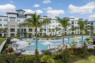 The Parian Luxury Apartments in Riverview, FL - Building Photo