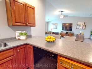 304 Harvest Trl in Harrisburg, SD - Building Photo - Building Photo