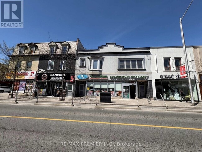 938 Bloor St W