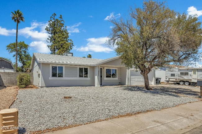 property at 3202 W Libby St