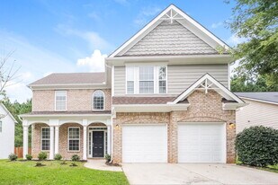 8949 Crest View Cir in Union City, GA - Building Photo