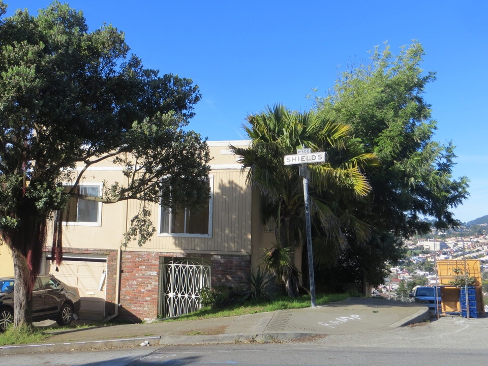 500 Shields St in San Francisco, CA - Building Photo