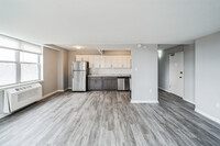 The Revere Apartments in Philadelphia, PA - Building Photo - Building Photo