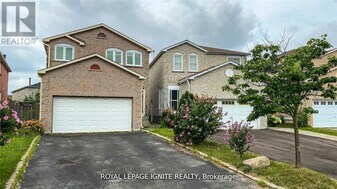 11 James Edward Dr in Markham, ON - Building Photo