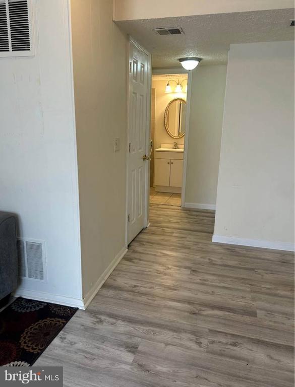 8306 Windfall Rd in Springfield, VA - Building Photo - Building Photo