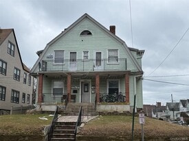 101 Haseco Ave in Port Chester, NY - Building Photo