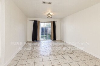 2101 Banyan Way in Antioch, CA - Building Photo - Building Photo