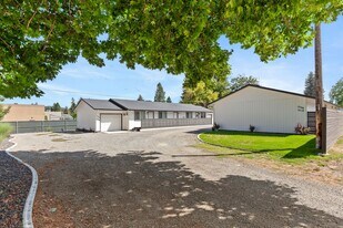 1212-1214 E Boyd Ave in Coeur d'Alene, ID - Building Photo