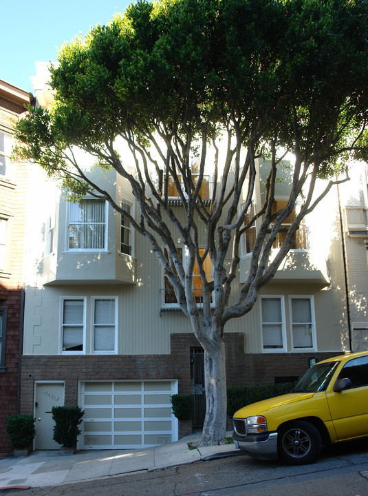 434-440 Lombard St in San Francisco, CA - Building Photo