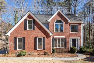 607 Chase Trail in Woodstock, GA - Building Photo