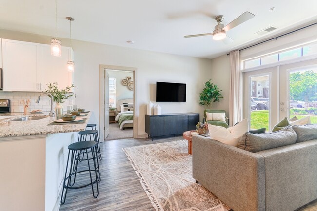 Hawthorne at St. Marks in Burlington, NC - Building Photo - Building Photo