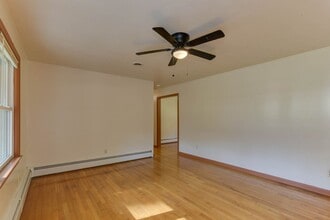 1413 Calthrop Neck Rd in Yorktown, VA - Building Photo - Building Photo